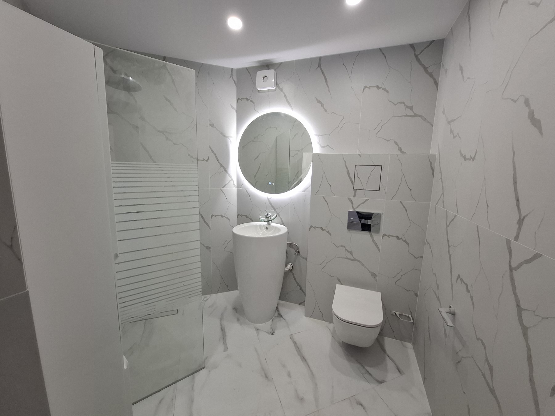 Колко струва ремонт на баня през 2026? Пълно ръководство, реални цени, грешки и тенденции